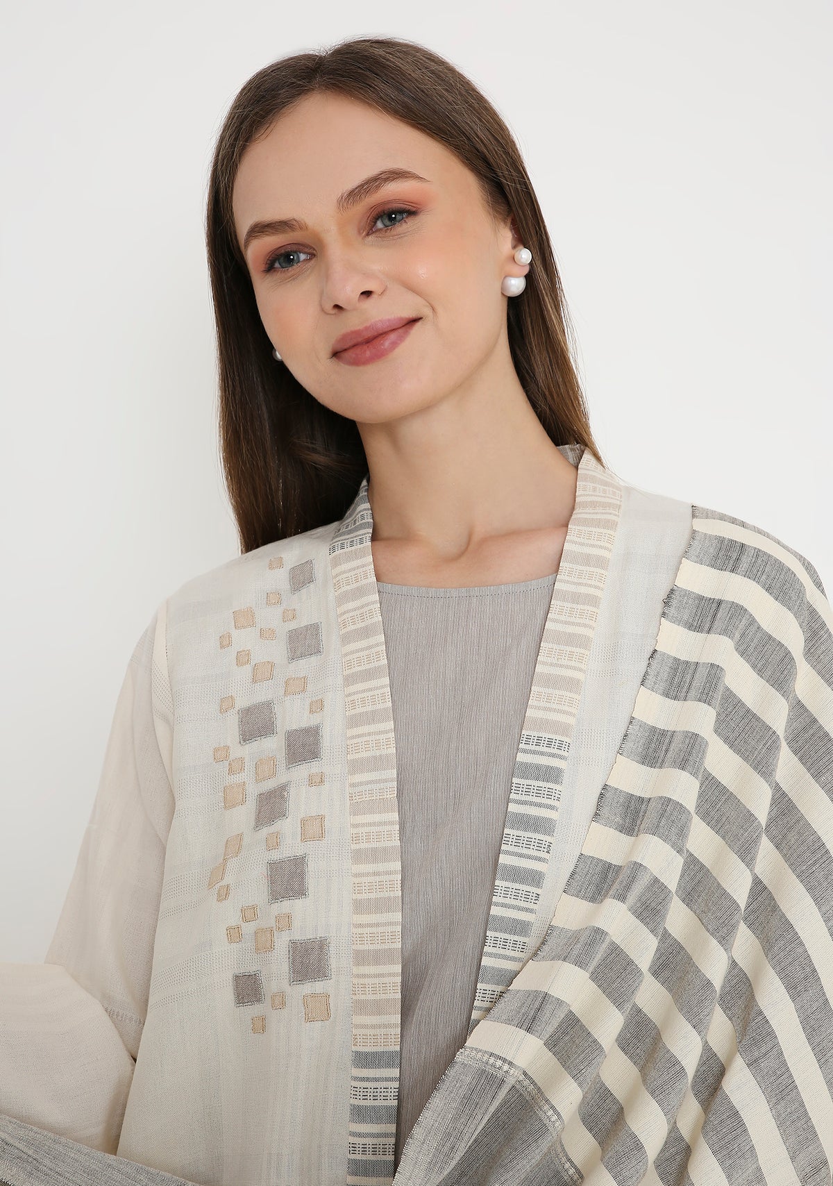 Handwoven Kutch Cotton Cape with Slip